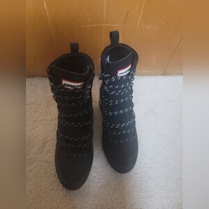 NWT HUNTER Women's Discoverer Mid Lace-Up 1.75”  Block Heel Boots Sz 8